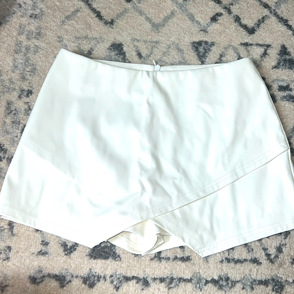White skort